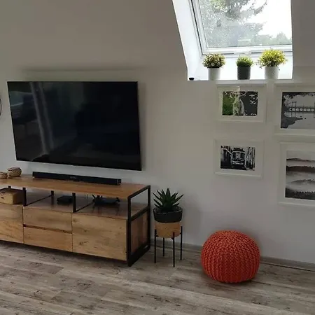 Charming Family House With Garden Near Prague Вилла *